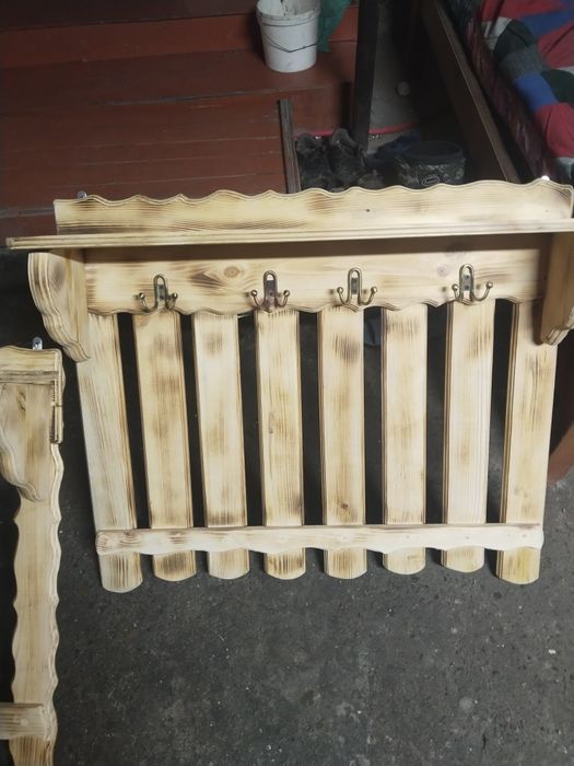 Продам вешалки для бани прихожки