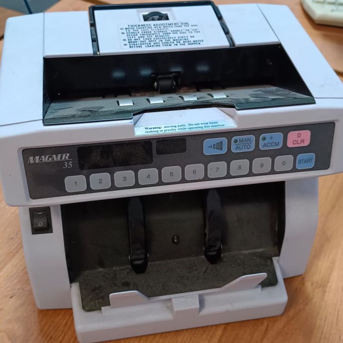 Счетчик банкнот MAGNER 35