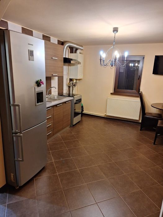 IANCA-De vanzare apartament cu 3 camere,foarte spatios,80 mp,etaj 1