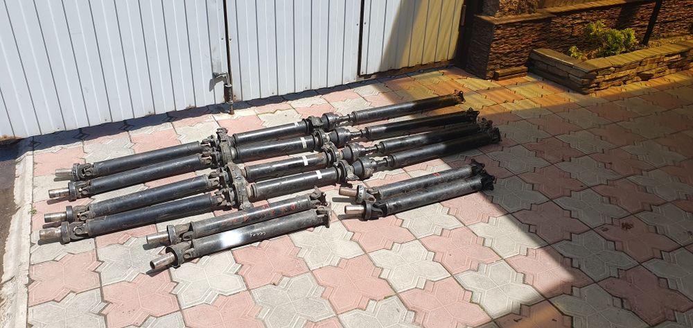 Карданный вал на лексус Rx 330,350.
