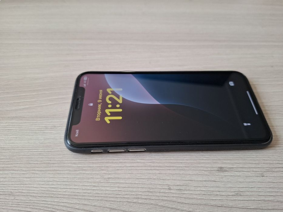 Продаётся iPhone xs
