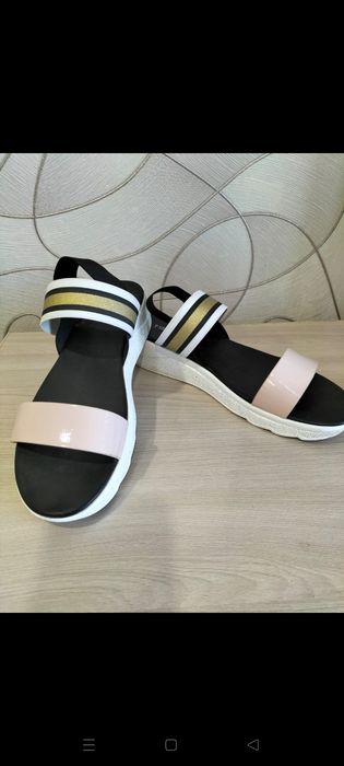 Продам обувь женскую