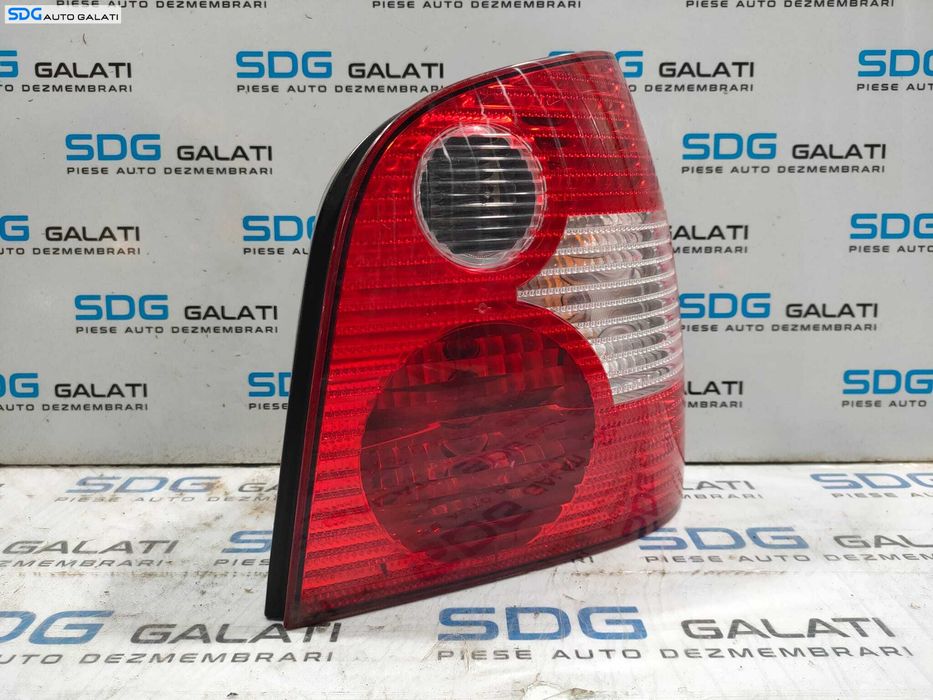 Stop Lampa Tripla Dreapta Volkswagen Polo 9N 9N2 2002 - 2005 Cod 6Q6945258A [L5013]