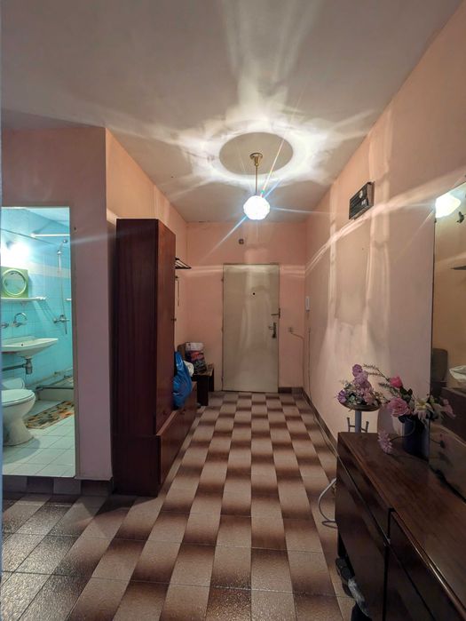 Продава се Двустаен апартамент в Шумен, Център - 62 кв.м за 1694 €/кв.м - Снимка #4