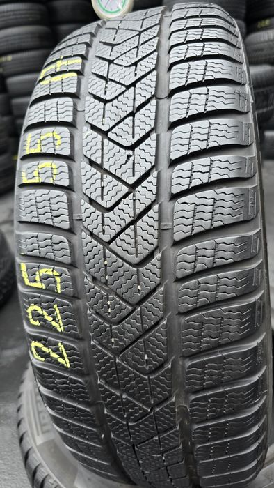 2 anvelope iarnă Pirelli 225/55/17 - 7 mm