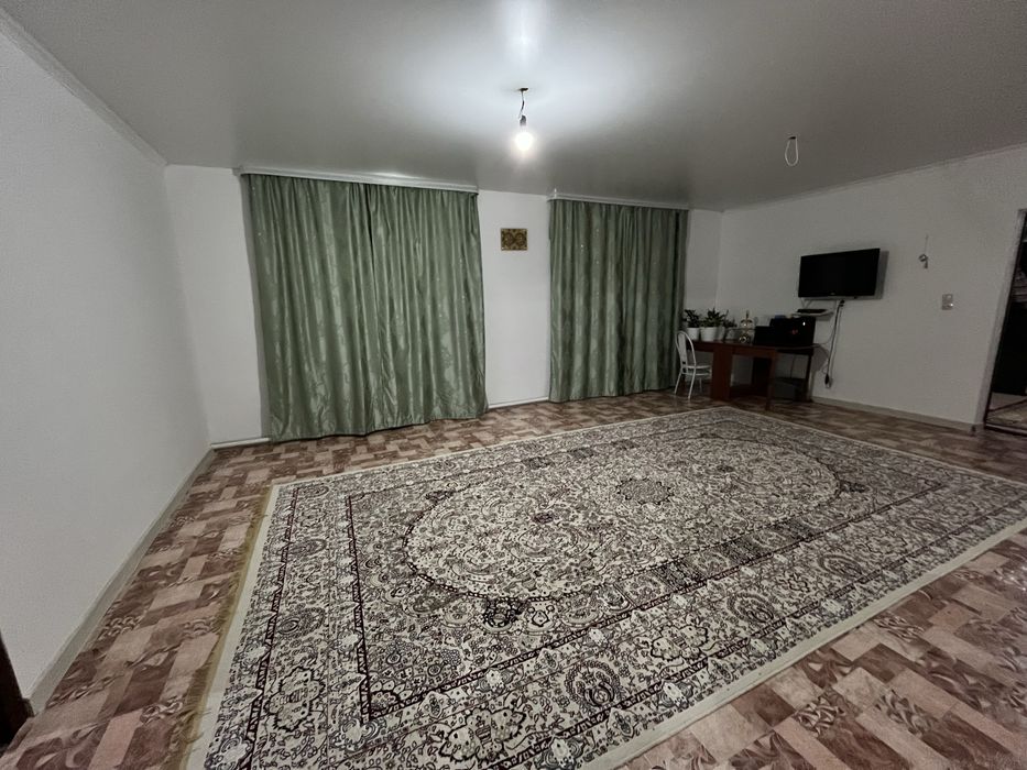 Үй сатылады немесе пәтерге ауыстырамын