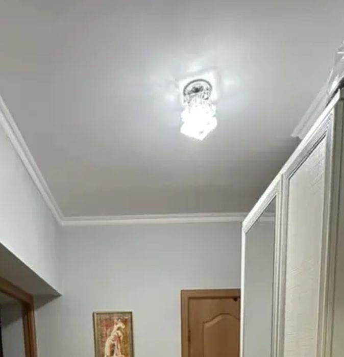 Продам люстру из стекла