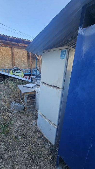 Холодильник, два шт