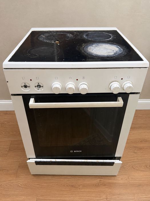 Духовка Bosch HCE633123R/02.