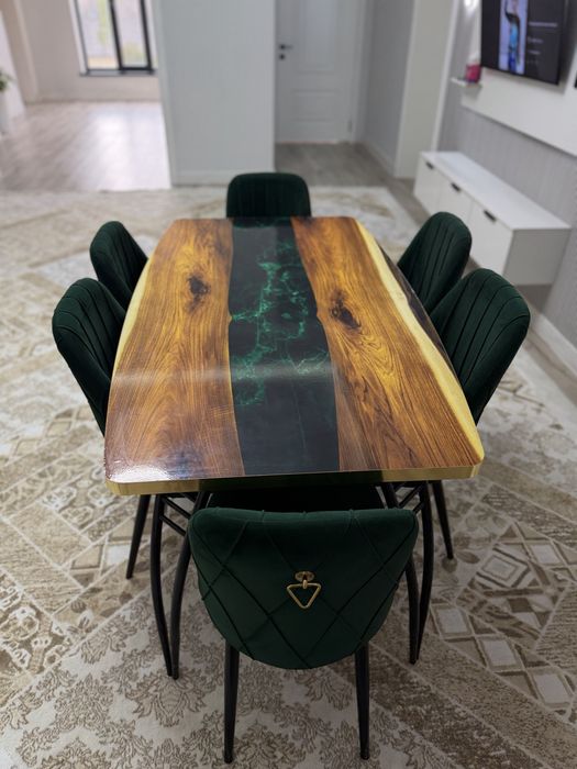 Кухонный стол и стулья(6шт)