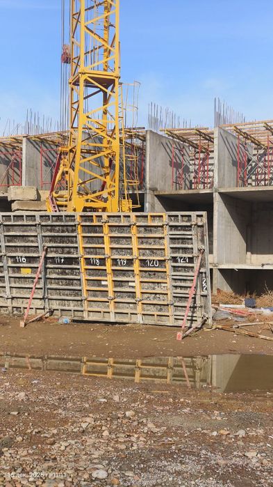 Nurafshon shaxrida novostroykafan 1 xona 43.3 m2 kv sotaman 250 mln