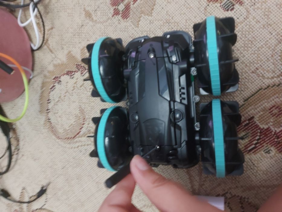 Тгрущка машинка вездеход