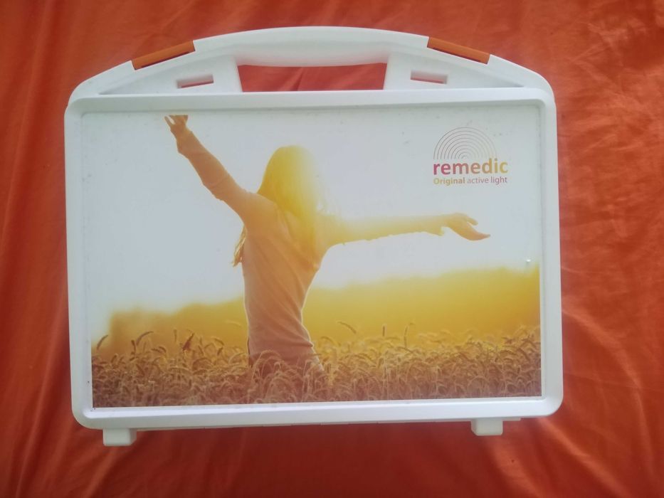 Aparat terapie lumina polarizata Remedic Original Active Light-  NOU