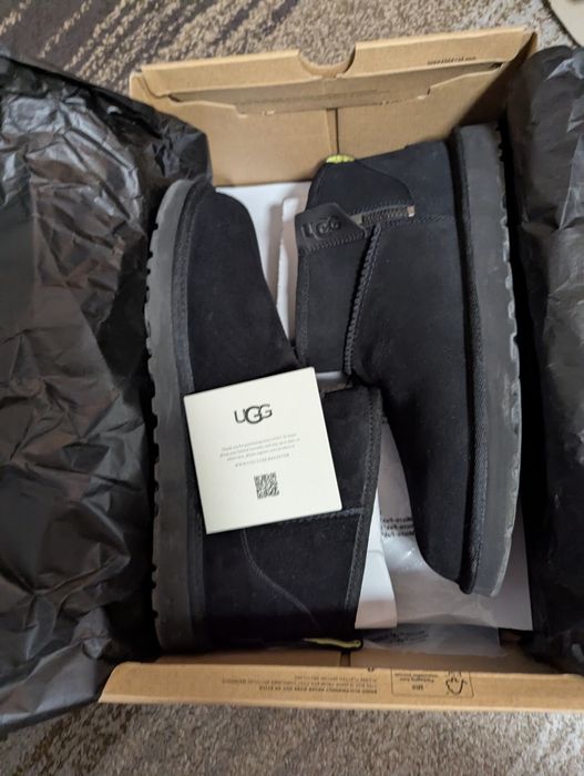 Vând UGG-uri bărbați