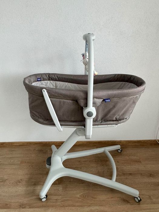 Chicco Baby Hug Pro 4в1 кош за новородено, столче за хранене, шезлонг.