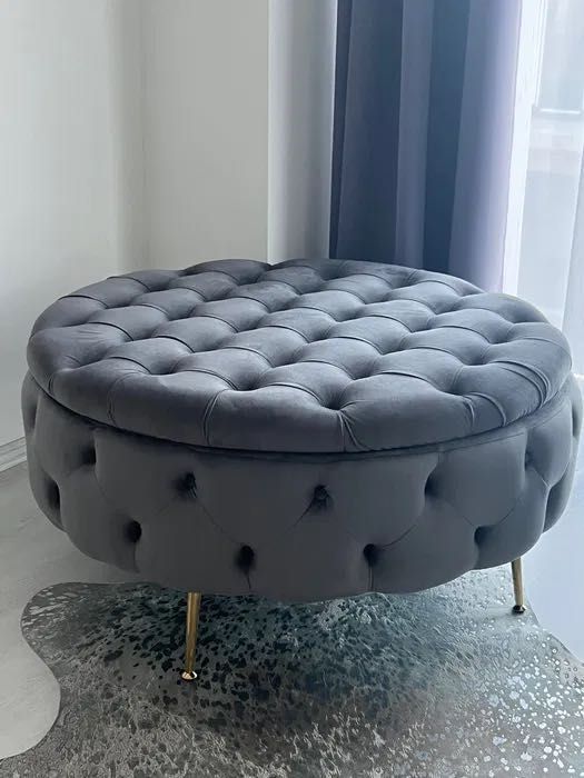 Taburet modern cu butoni, spațiu de depozitare, diametru 1m approx.