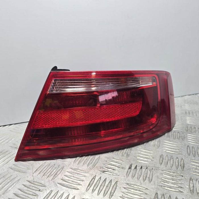 Stop aripa dreapta Audi A5 8T3