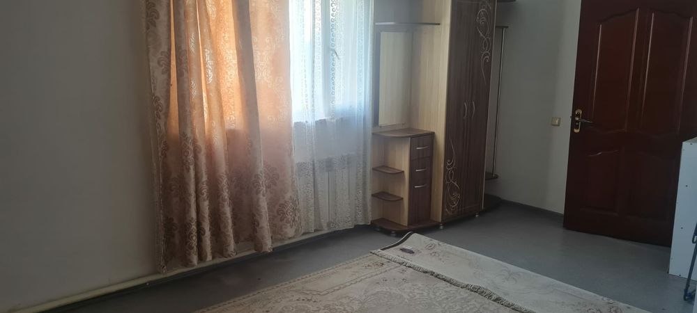 Сдам теплую комнату в общежитии