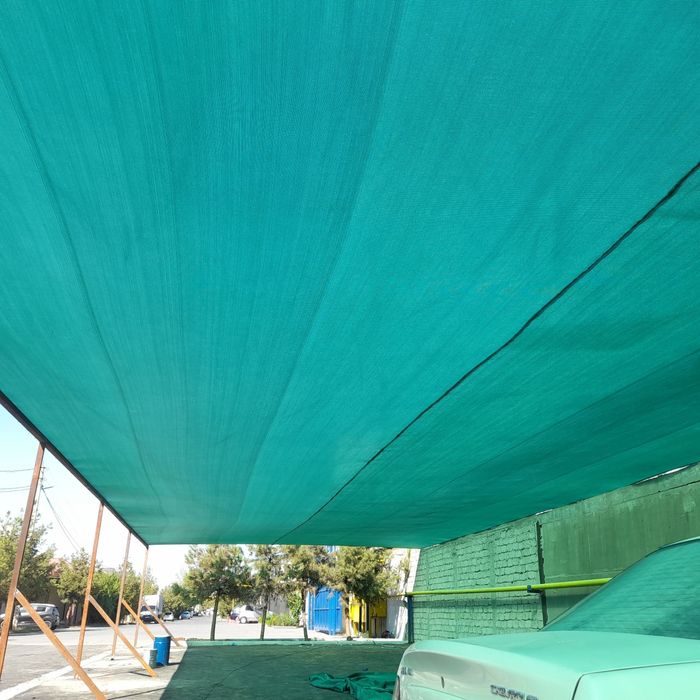 Baner tent ustanovka