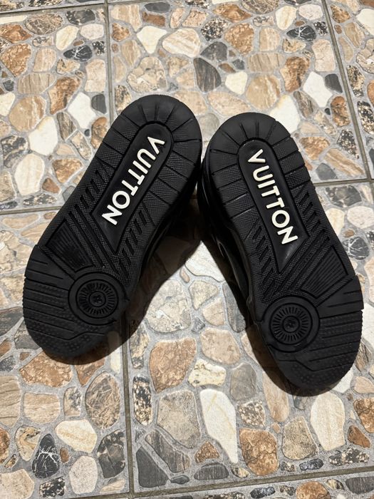 Louis vuitton skate black
