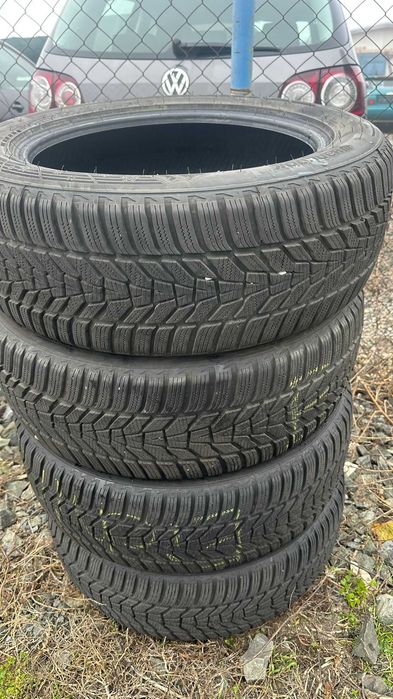 Продавам 4 бр зимни гуми 225/55/18 Hankook winter icept evo 3 x D 2024