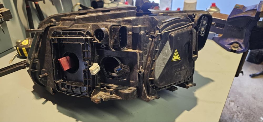 Десен фар AUDI Q5