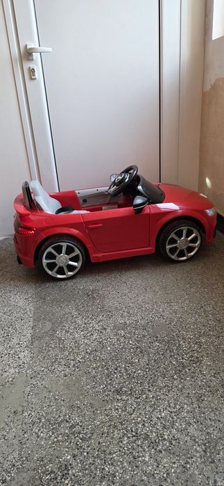 Акумулаторна кола с родителски контрол 6V AUDI TT ЧЕРВЕН