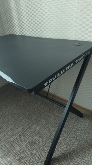 Стол компьютерный