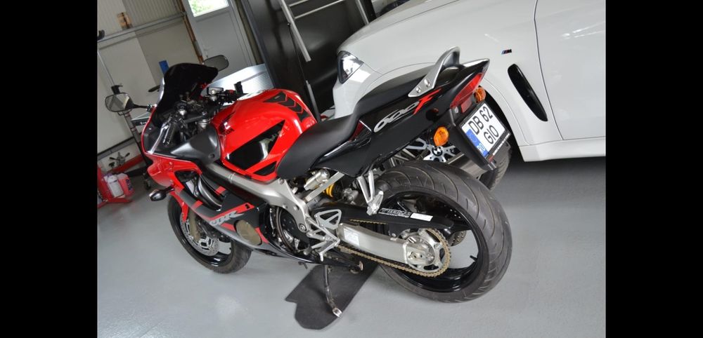 Honda CBR F4i  an 2006  23.000 km