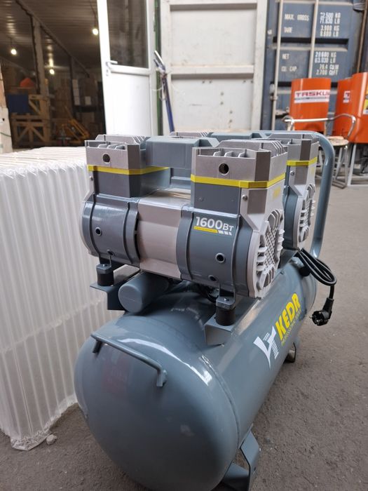 Воздушный Компрессор. Ваздушный Кампрессор.Кампрессор.Компрессор