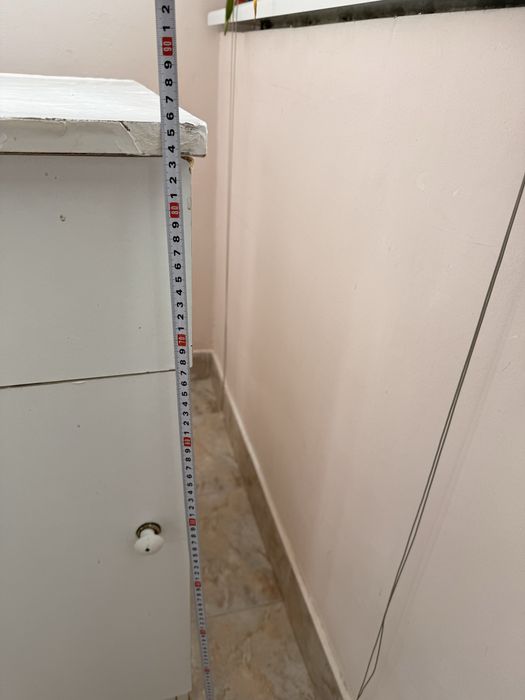 Скрин/шкафче с чекмедже и рафтове