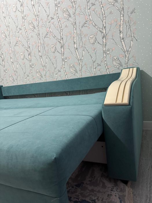 Продается Диван Б/у