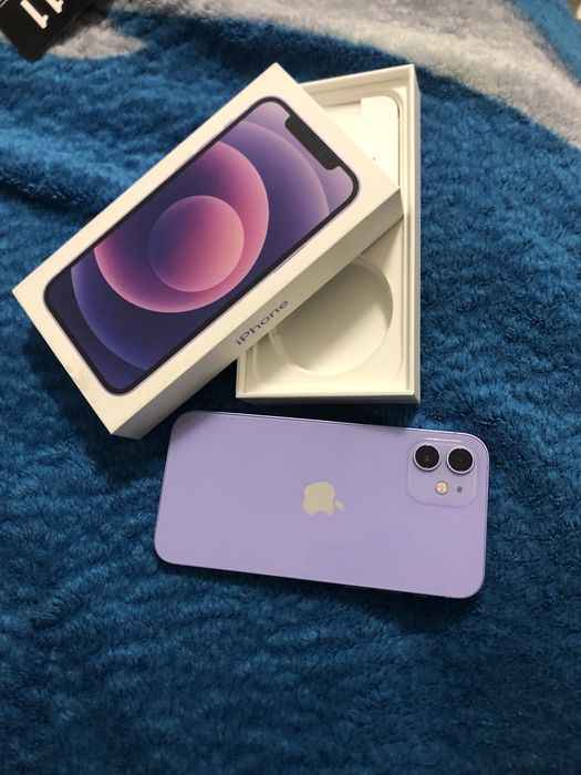 Продам айфон 12 срочно