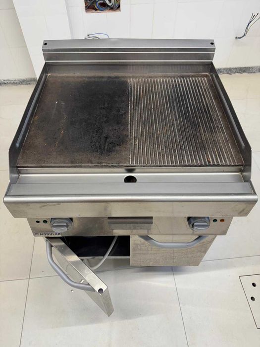 Echipamente pt bucatarie: gratar, sterilizator cutite si suport carne