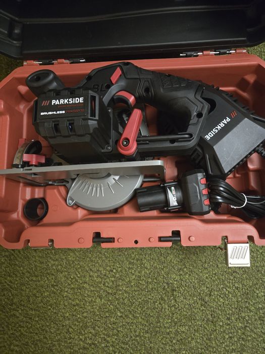 Акумулаторен циркуляр на Парксаайт