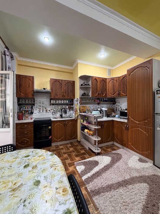 Срочно продам кухонный гарнитур!