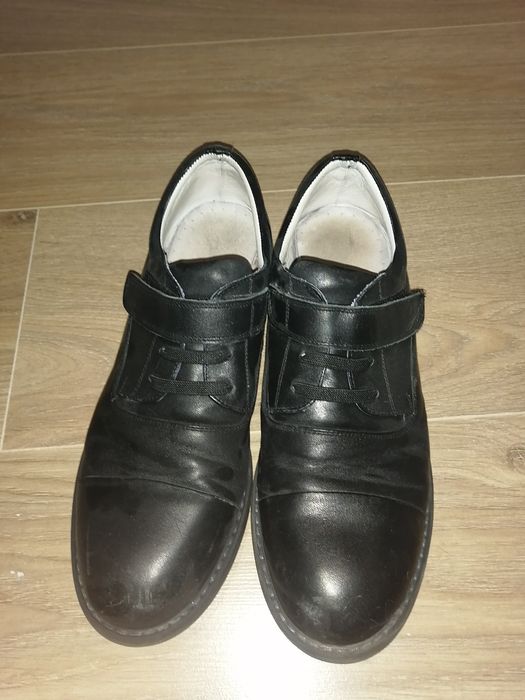 Продаю мужские туфли