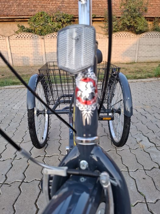 Vând tricicleta pegas nouă preț 1800 ron neg