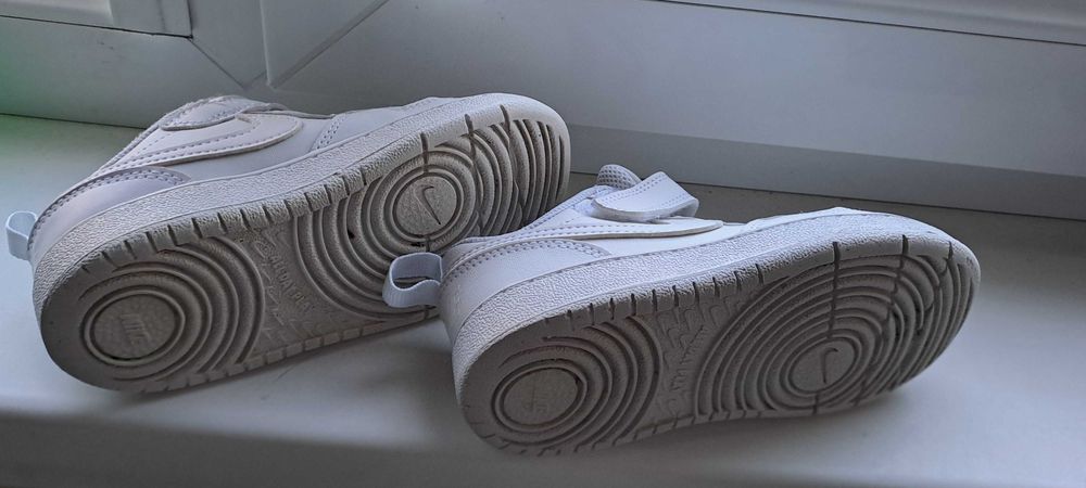 Adidasi Nike marime 26