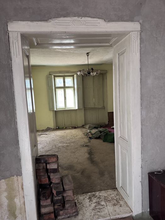 Vand casa cu teren 2877 mp si front stradal 40 m