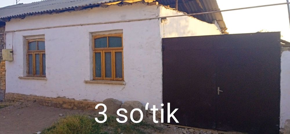 Hovli sotiladi 3 sotix