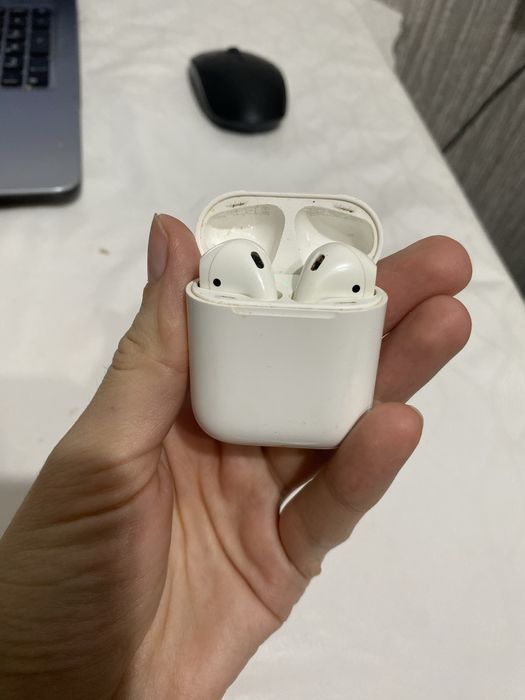 Наушники airpods apple