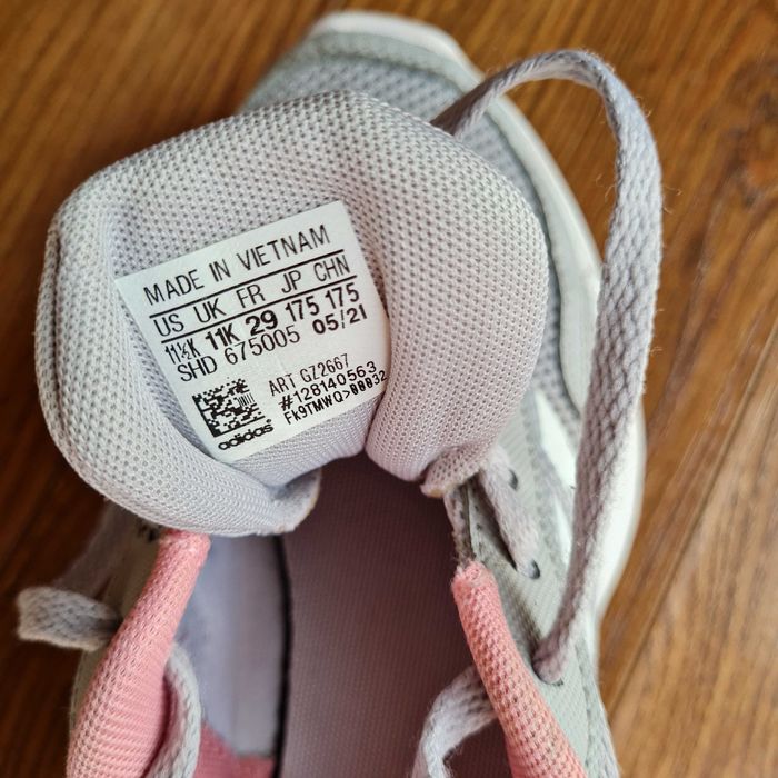 Adidasi fete marime 29 usori flexibili stare f buna