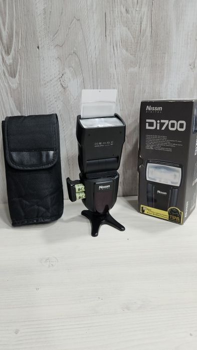Blit Nissin Di700 pentru Nikon