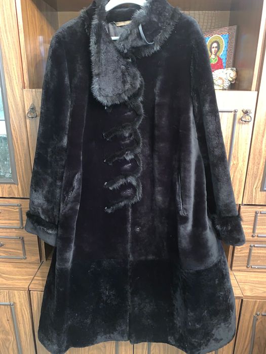 Шуба натуральная мутон.Размер 56-58. Цена 85 ООО тенге.