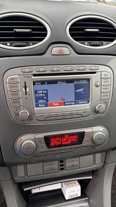 Ford focus 1.8 benzina.