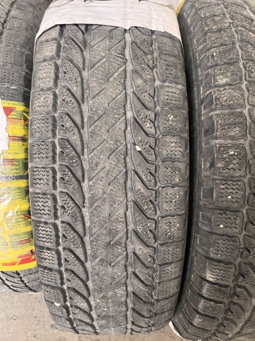 Продам покрышки 235 75r15