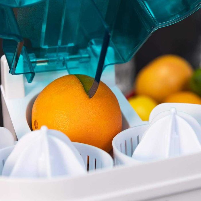 Двойна сокоизтисквачка за цитруси Cecotec, 500 мл резервоар, 90W