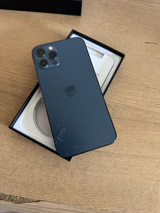 iPhone 12 pro оригинал