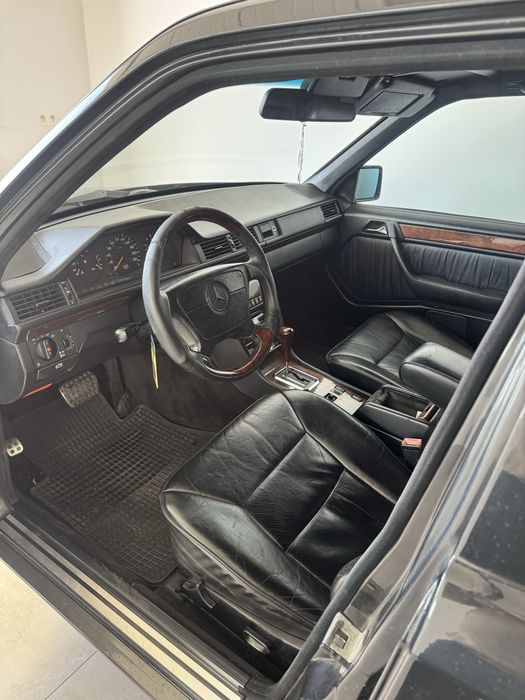 MERCEDES-BENZ E-Class 1991 — imagine 3
